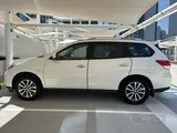 Nissan Pathfinder registered in 2015