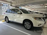 Nissan Pathfinder registered in 2015