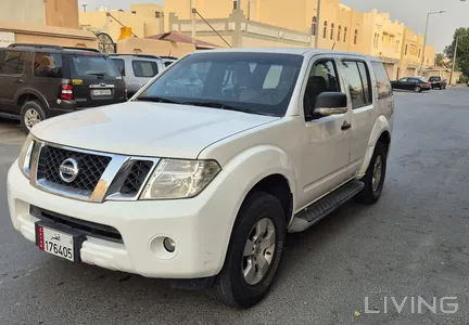 Nissan Pathfinder SE 2015