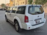 Nissan pathfinder SE 2015