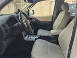 Nissan pathfinder SE 2015