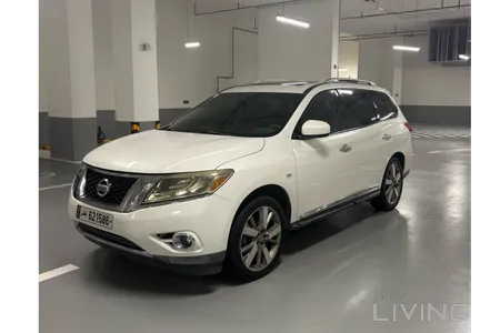 Nissan Pathfinder SV 2015
