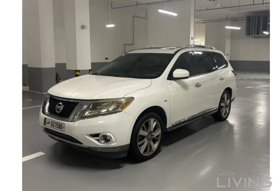 Nissan Pathfinder SV 2015 — QatarLiving