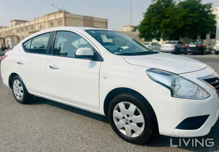 Nissan Sunny  2022