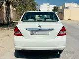 NISSAN TIIDA 2010
