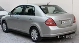 Nissan tiida Japan