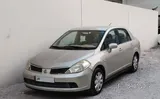 Nissan tiida Japan