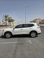 Nissan x-trail 2016 2.5 SV  to sell