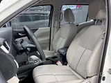 Nissan Xterra Titanium 2023 V4
