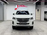 Nissan Xterra Titanium 2023 V4