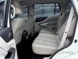 Nissan Xterra Titanium 2023 V4