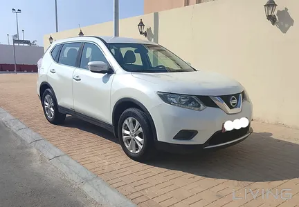 نيسان إكس-تريل ستاندرد 2015