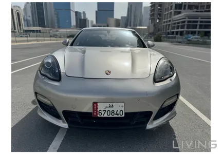 Porsche Panamera 4S 2011