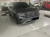 Executive Presence. SUV Muscle – Teramont