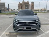 Executive Presence. SUV Muscle – Teramont
