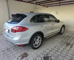 بورش كايين V6