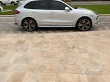 Porsche Cayenne GTS 2013