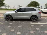 Porsche Cayenne GTS 2013