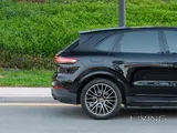 Porsche cayenne platinum 2023