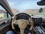 Porsche Cayenne Turbo 2011