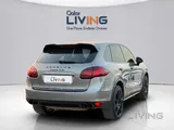 Porsche Cayenne Turbo 2012