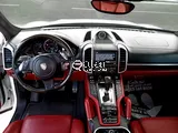 Porsche Cayenne Turbo S 2014 V8 