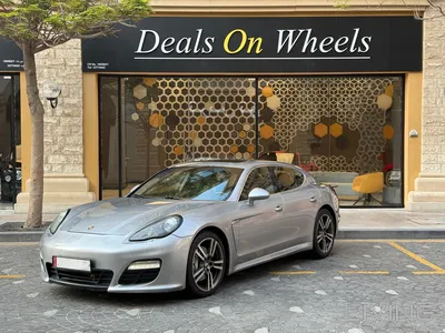 Porsche Panamera 4S 2012