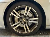 Porsche Panamera 4S