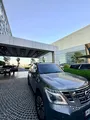 نيسان باترول بلاتينيوم معدني رمادي - فاخرة