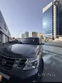 نيسان باترول بلاتينيوم معدني رمادي - فاخرة