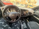 ميتسوبيشي أوتلاندير 2022 رمادي - SUV مستعملة بنظام أوتوماتيكي ووقود بنزين