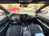 ميتسوبيشي أوتلاندير 2022 رمادي - SUV مستعملة بنظام أوتوماتيكي ووقود بنزين