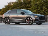 RENT AUDI Q8