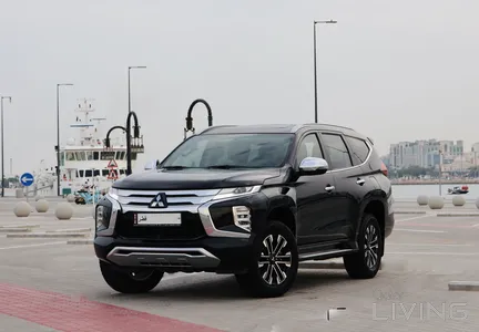 Mitsubishi Montero Sport  2023