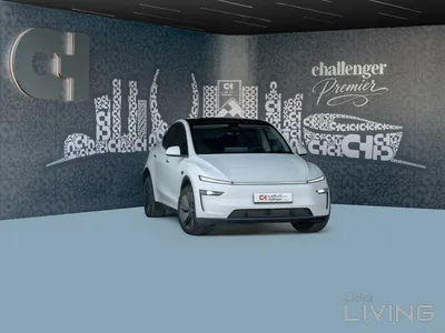 Tesla Y  2025