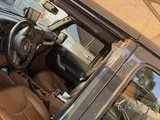 Sahara with leather seats and original touch screen