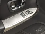 Single door Pajero.