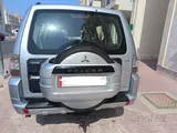 ميتسوبيشي باجيرو GLS نظيف جدًا 2013