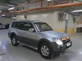ميتسوبيشي باجيرو GLS نظيف جدًا