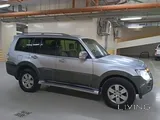 ميتسوبيشي باجيرو GLS نظيف جدًا