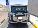 ميتسوبيشي باجيرو GLS نظيف جدًا موديل 2009