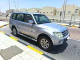 ميتسوبيشي باجيرو GLS نظيف جدًا موديل 2009