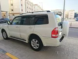 ميتسوبيشي باجيرو إصدار ذهبي نظيف جدًا