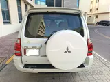 ميتسوبيشي باجيرو إصدار ذهبي نظيف جدًا