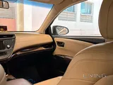 Toyota Avalon XLE (Low milage)