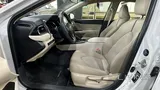 Toyota Camry LE 2022 V4