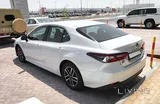 Toyota Camry LE 2022 V4