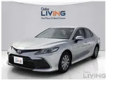 Toyota Camry LE Hybrid 2022