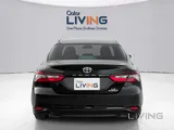 Toyota Camry LE Hybrid 2022