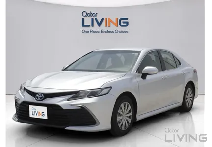 Toyota Camry LE Hybrid 2022